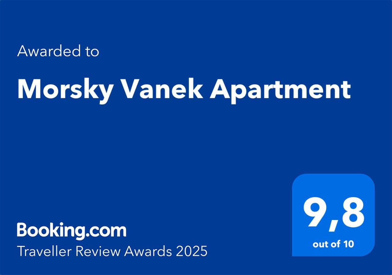 Morsky Vanek Apartment Flic en Flac Bagian luar foto